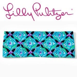 Lilly Pulitzer Chilly Lilly Button Up Headband Onyx Lets Get Wild Border